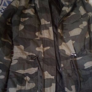 Camo jacket small size 2